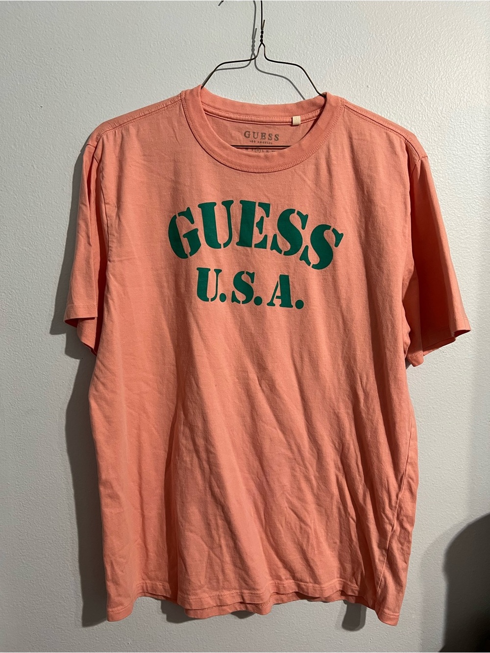 GUESS U.S.A. Men's pink Graphic T-Shirt